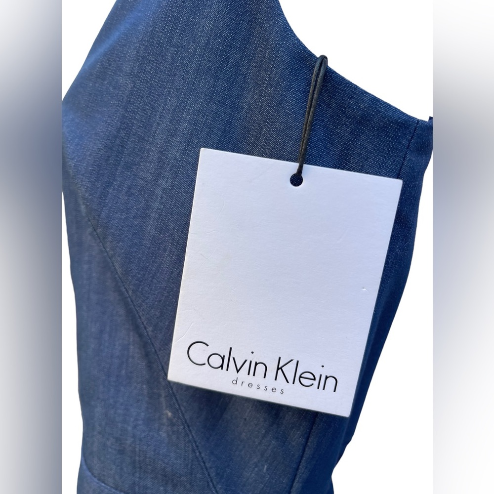 Calvin Klein - Picture 2 of 4
